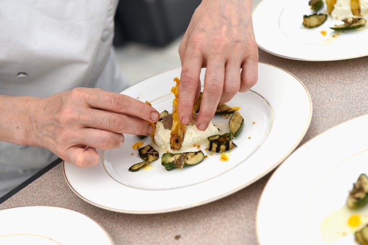 700065097 AJ 8952 0B6BE8B5FA80D31156BE8DA38567CF06